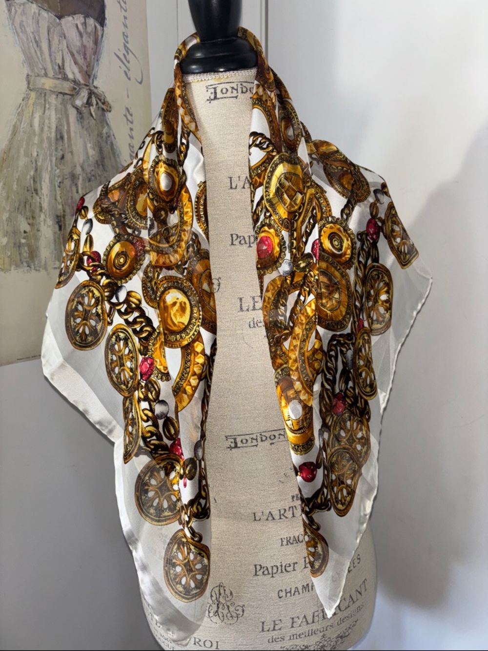 Yves Saint Laurent Ivory Silk-Effect Scarf with Gold Chain and Pink Jewel Motif - Picture 2 of 5